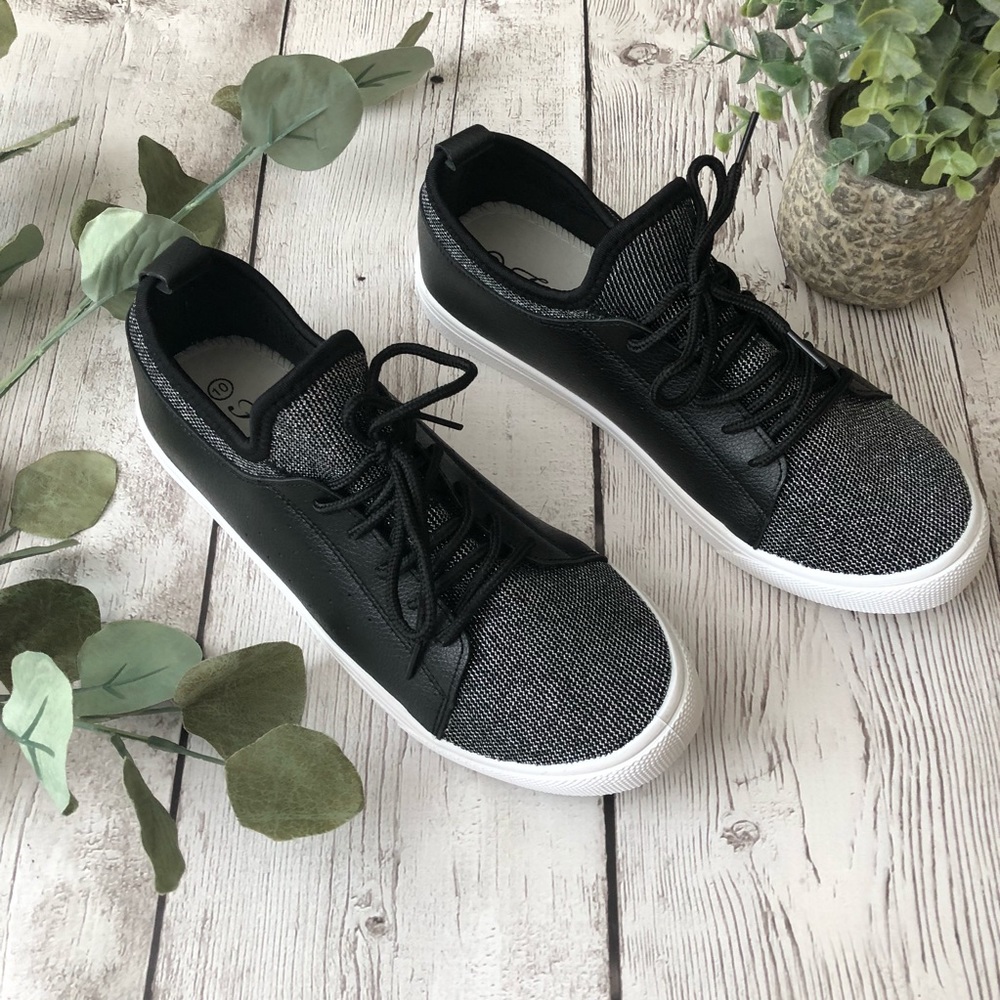 Faux leather Tennis shoes (Black)